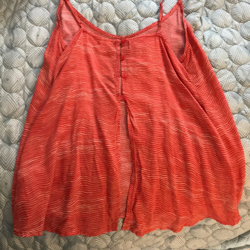 Tank - Picture 2 of 2